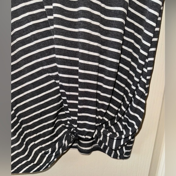 24/7 Maurices 3/4 sleeve stripe knit top tee shirt off white gray knot hem L - Picture 2 of 5
